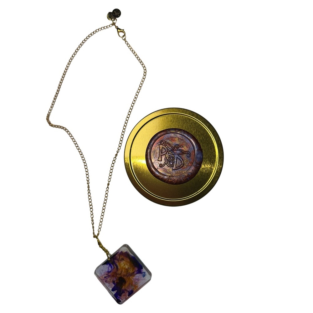 Abstract Pendant & Chain - Picture 5 of 8